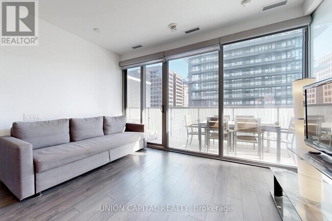 Building Photo - 50 Charles St E