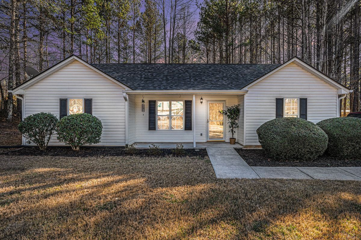 Primary Photo - 192 Conifer Ln