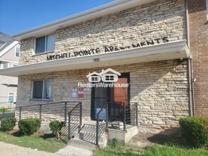 Building Photo - 1418 W Mitchell St