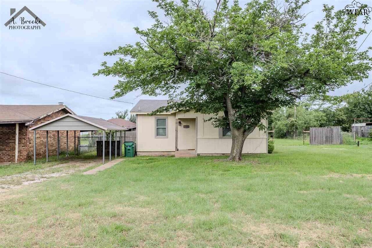 Foto principal - 1508 N Victoria Ave