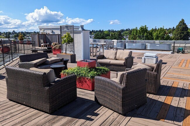 Terraza en la azotea - 1525 NW 57th St