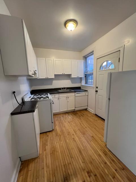 2 bedroom in Chicago IL 60657 - 1 bedroom in Chicago IL 60657