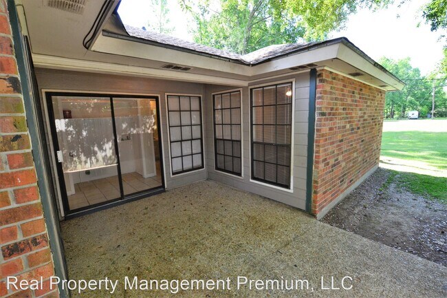 Building Photo - 3 br, 2 bath House - 1134 Willow Creek Dr