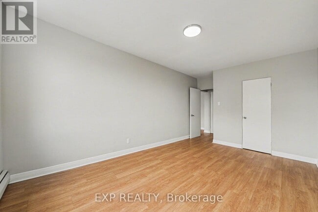 Building Photo - 1455 Morisset Ave