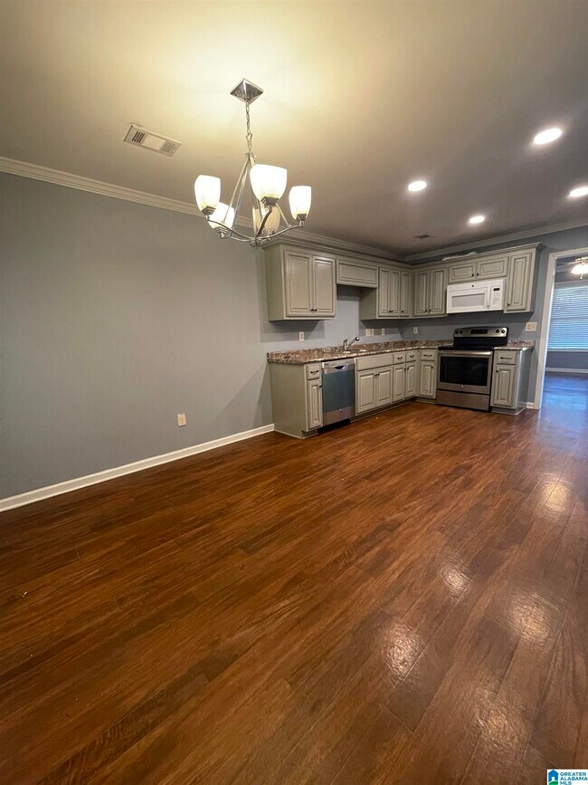 Foto del edificio - 4552 Barretts Trace Blvd