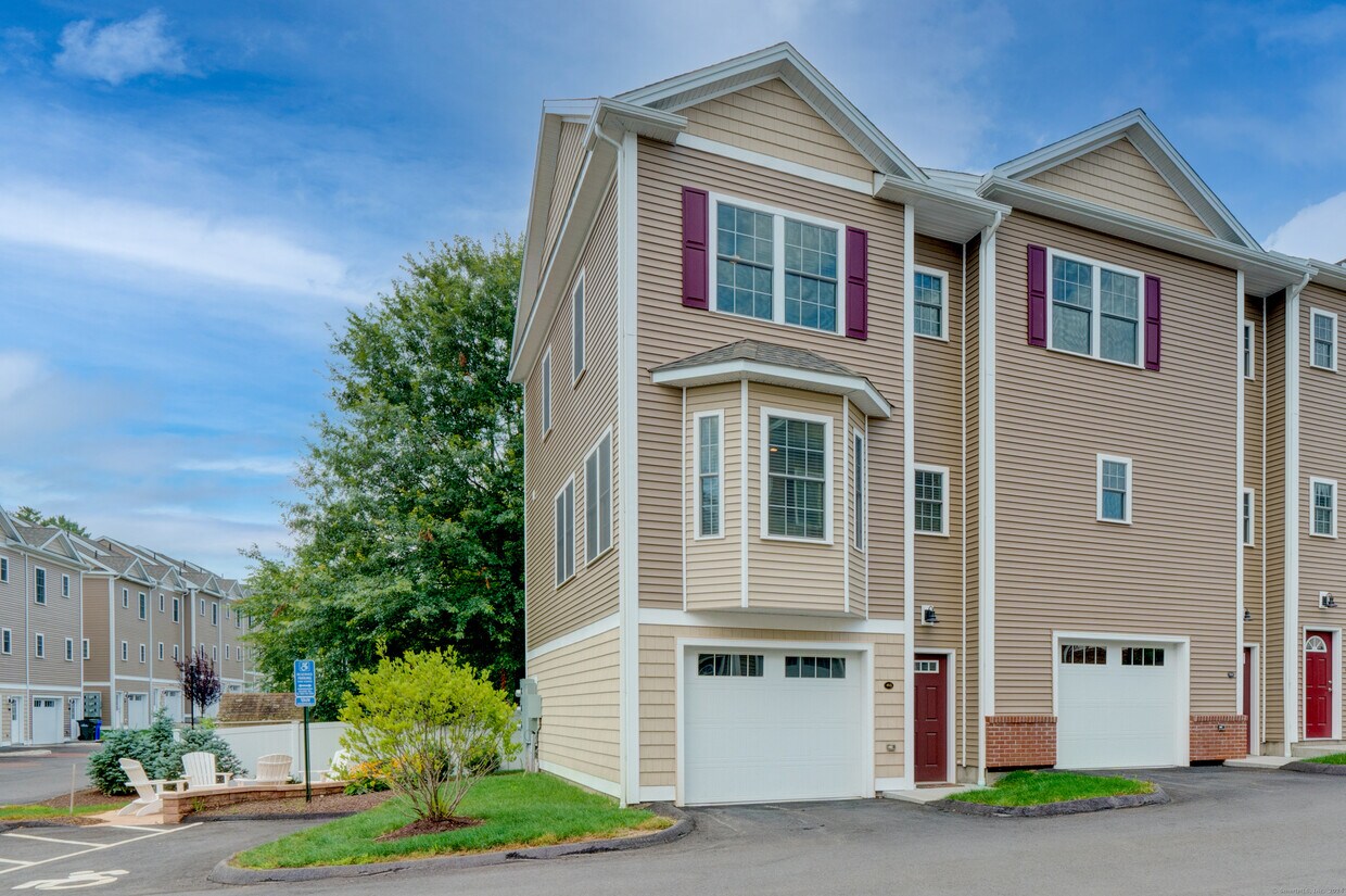 Foto principal - 35 Ringgold St