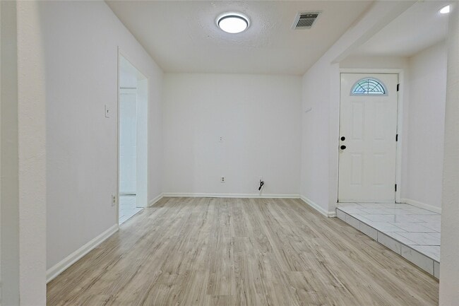 Foto del edificio - 9910 Kent Towne Ln