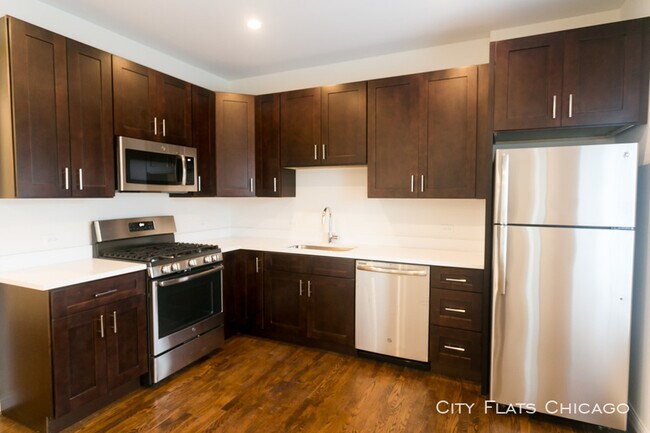 Building Photo - 723 W 34th St