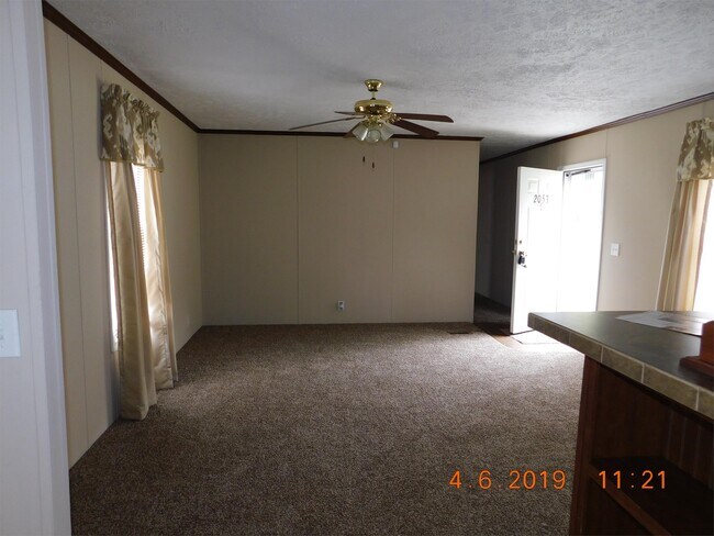 Building Photo - 2053 Longleaf Dr