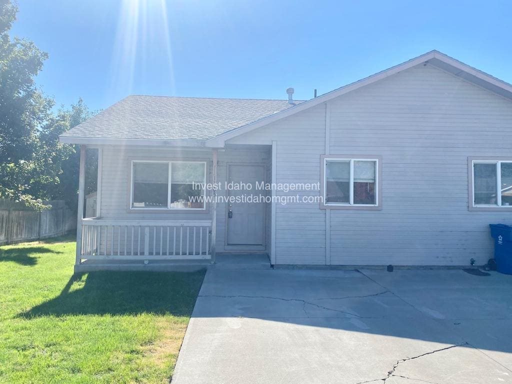 1165 Dogwood Cir Mountain Home ID Townhome Rentals in Mountain Home