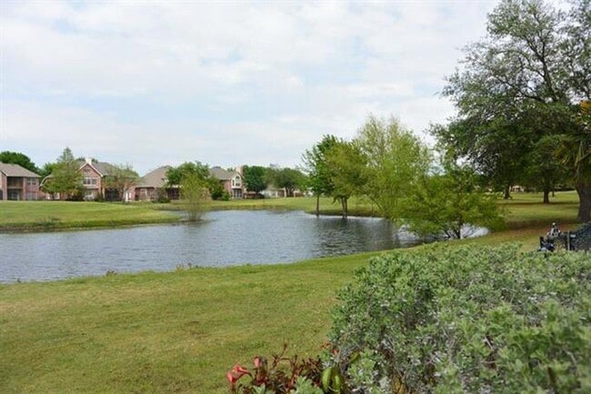Building Photo - 11912 Paducah Dr
