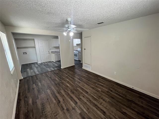 Building Photo - 1321 Woodcrest Dr