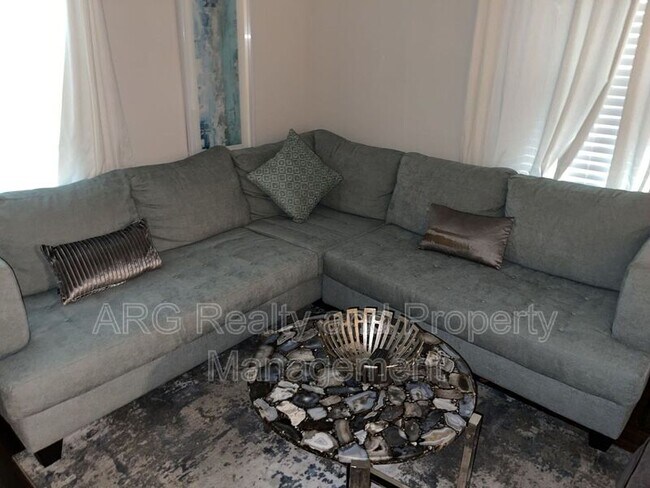Foto del edificio - 1039 Harwell St NW