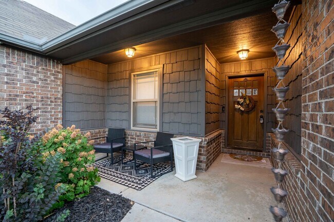 Foto del edificio - Large 3 Bed 2 Bath House in Broken Arrow - Available Mid March