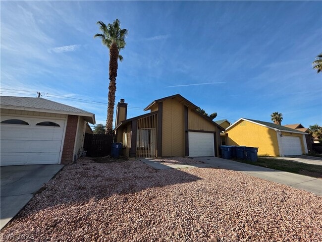 Building Photo - 5483 Requa Ave