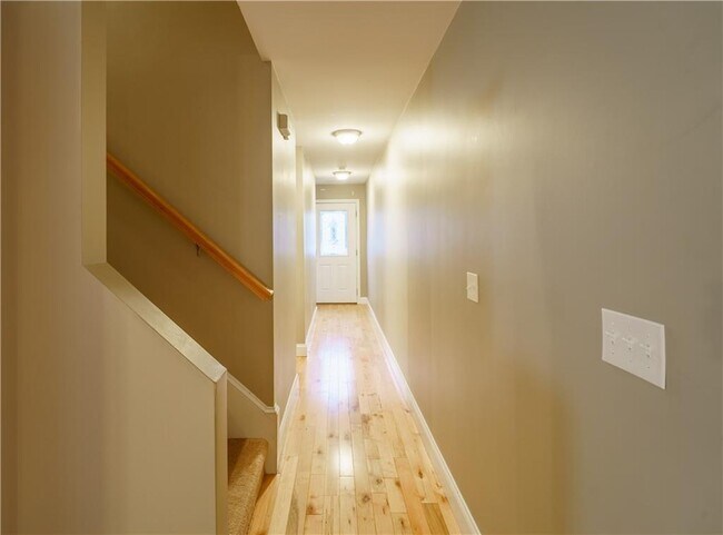 Foto del edificio - 5 Gray Coach Ln