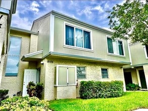 Building Photo - 8105 Lagos De Campo Blvd