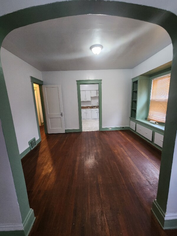 Building Photo - 11911 Hamlen Ave