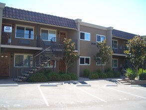Building Photo - 13687 Paseo Cardiel