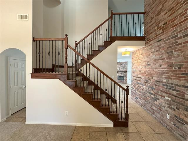 Building Photo - 13350 Duesenberg Dr