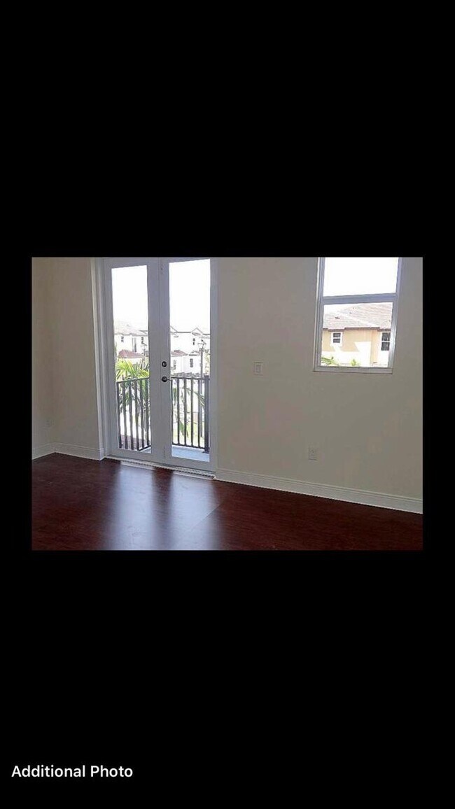 Foto del edificio - 6996 Long Pine Cir