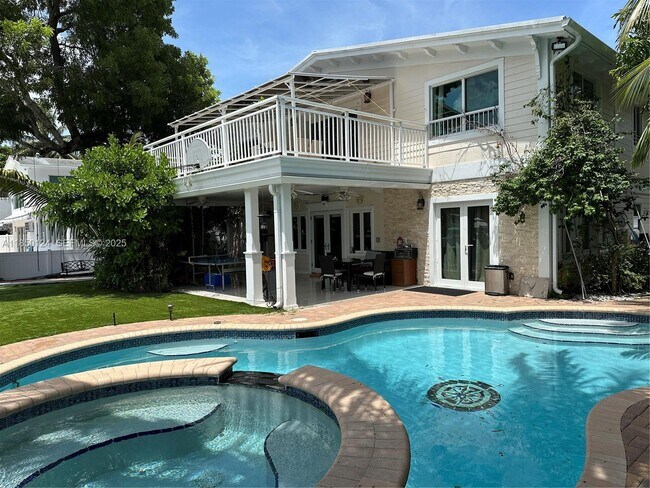 Foto del edificio - 1524 Argyle Dr