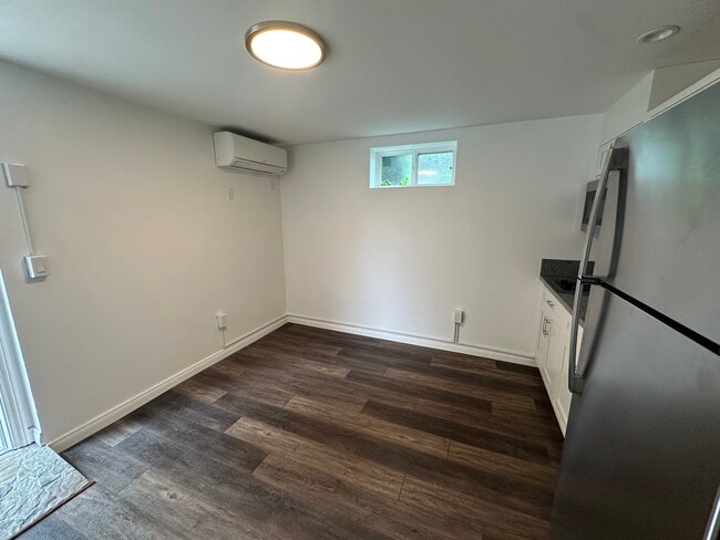Building Photo - 6108 Carmen Pl