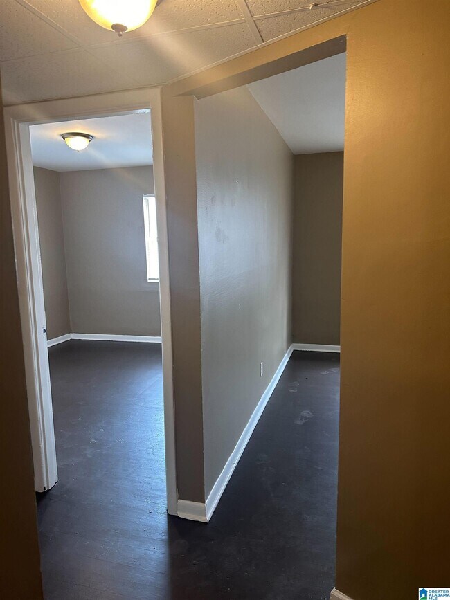 Building Photo - 7744 Madrid Ave