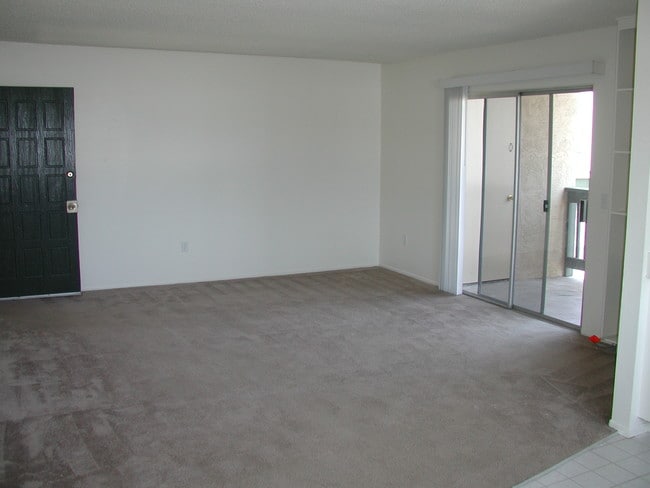 Building Photo - Mira Monte Apartments
