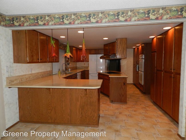 Building Photo - 1146 Mountain Aire Dr SE