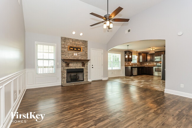 Building Photo - 700 Swift Fox Dr