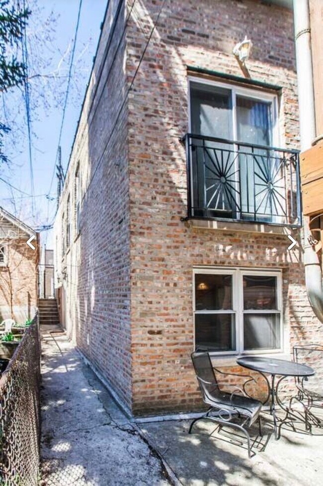 Foto del edificio - 1624 N Wood St