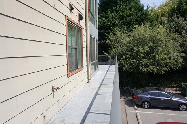 Foto del edificio - 8826 25th Ave SW