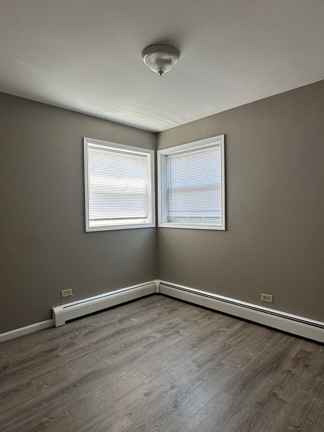 Foto del edificio - 6011 W Gunnison St
