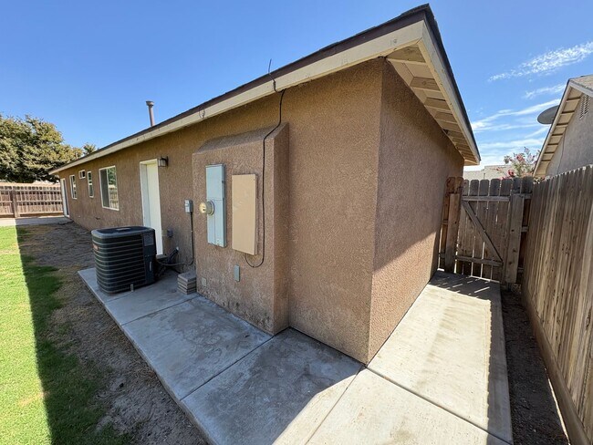 Foto del edificio - 2314 Cape Canyon Ave