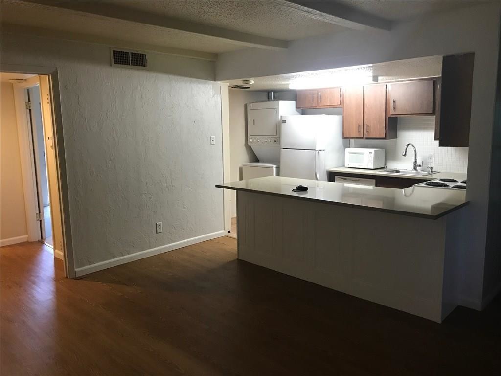 Foto principal - 102 Harbor Dr