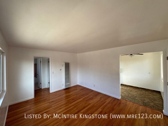 Building Photo - Beautifully Remodeled 1BD 1BA Unit in Hype...