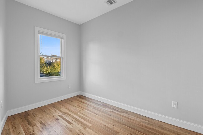 Foto del edificio - 757 West Side Ave