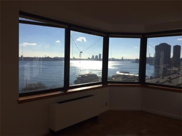 Foto principal - 415 E 37th St
