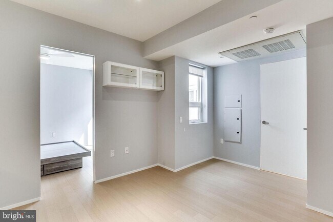 Foto del edificio - 2424 17th St NW