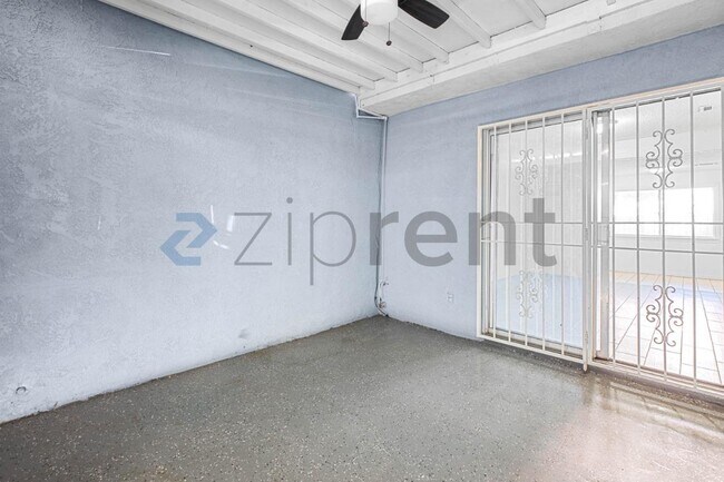 Foto del edificio - Unit 33