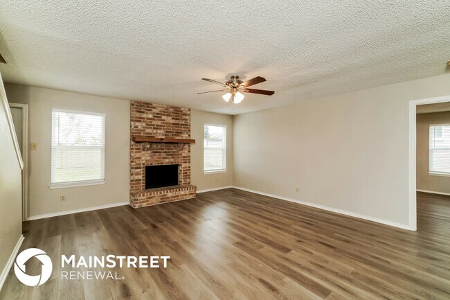 Foto del edificio - 5311 Peppermint Ln