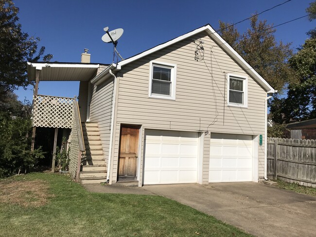 Building Photo - 861 Brackenridge Ave