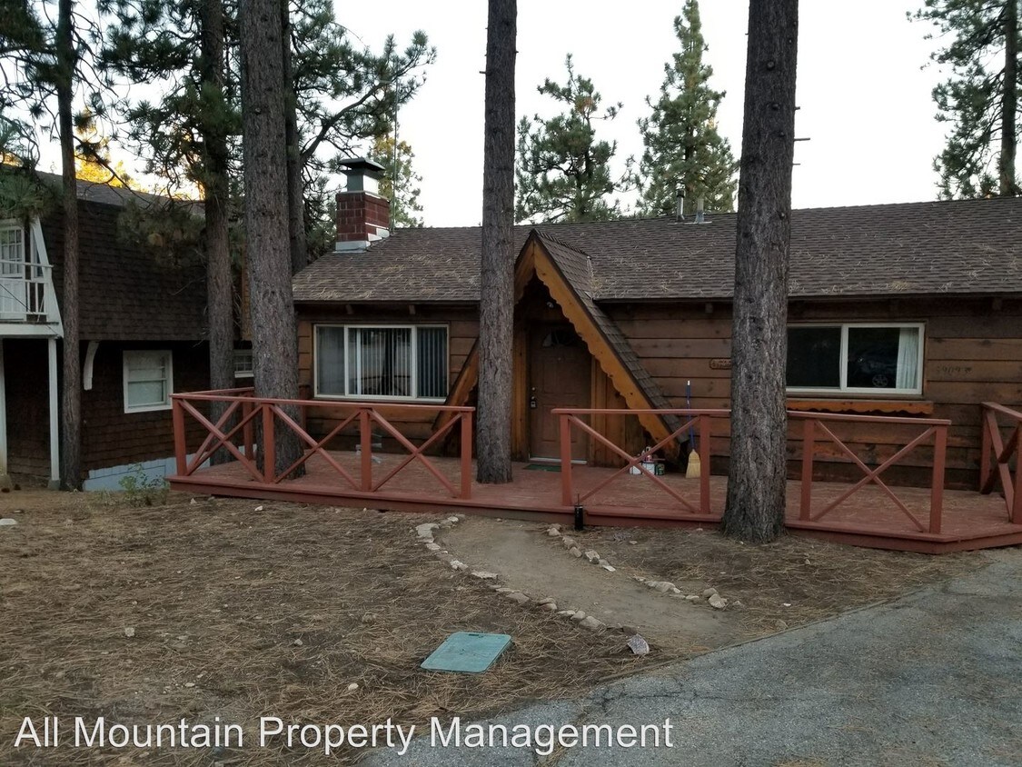 Primary Photo - 2 br, 1 bath House - 39093 North Bay Drive