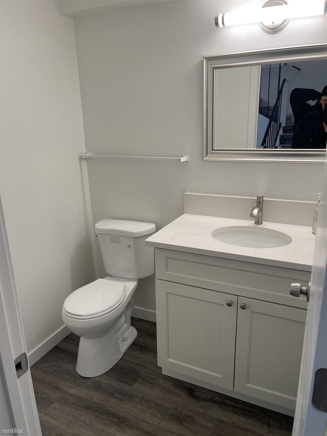 Foto del edificio - 3 br, 2.5 bath 4plex - 4290 Meadowbrook Co...