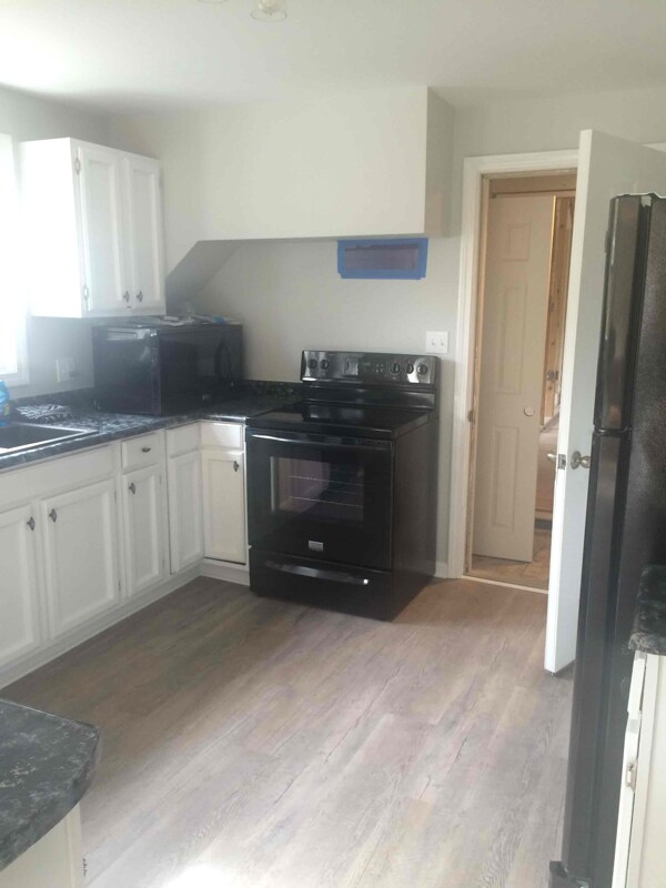 10 Beehive Dr, Gray, ME 04039 Room for Rent in Gray, ME