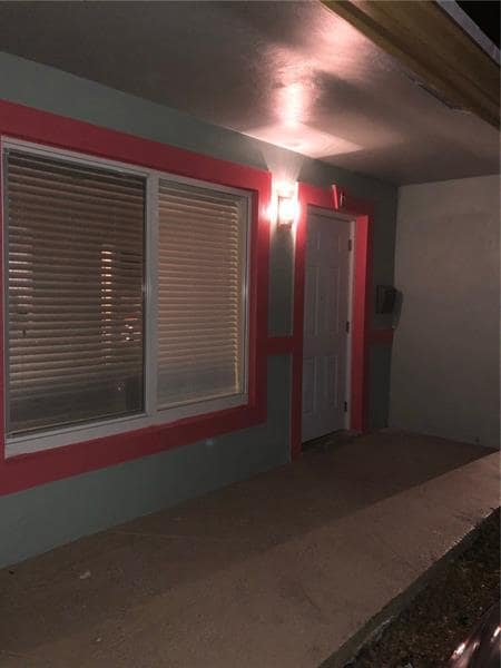 Building Photo - 3200 NE 13th Ave