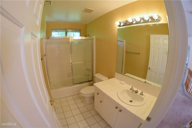 Building Photo - 4 br, 3 bath House - 9000 Garibaldi Ave