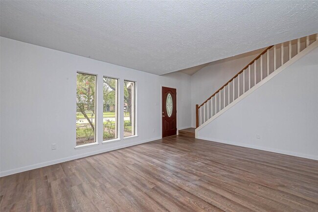 Foto del edificio - Pecan Ridge Drive, Sugar Land, TX 77479 - 4 BR 2 BA single-family home