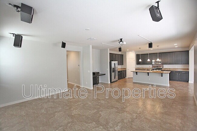 Foto del edificio - 9907 W Louise Dr